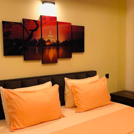 Sun Dove Suite Kandy Bagian luar foto