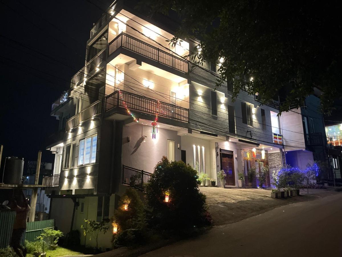 Sun Dove Suite Kandy Bagian luar foto