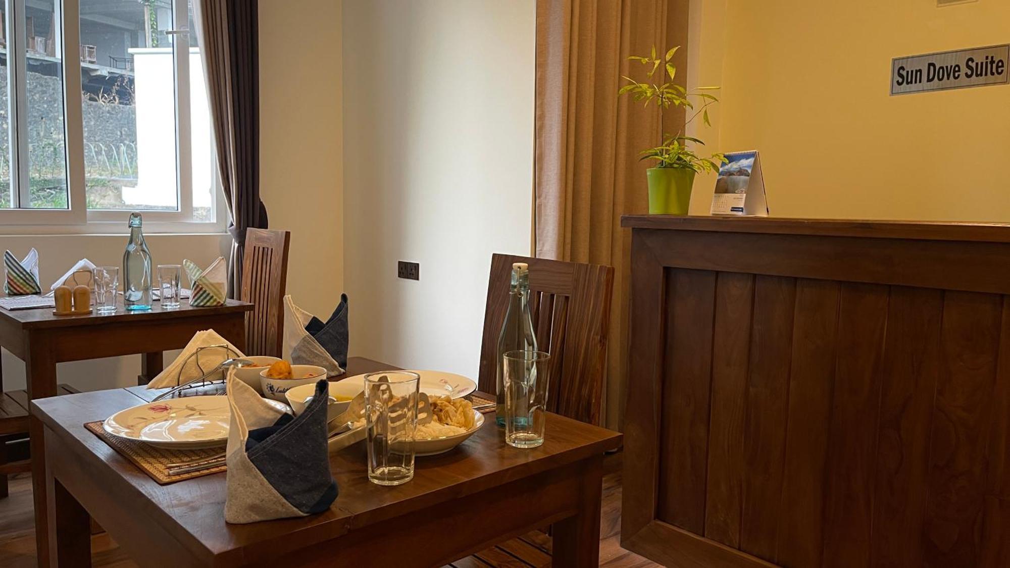 Sun Dove Suite Kandy Bagian luar foto